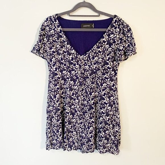 5/$25 Minkpink short ruffle sleeve flowy v-neck lined floral tunic top - XS - Picture 1 of 9